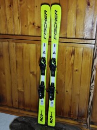 LYŽE FISCHER RC4 RACE JR 140CM --MODEL 2026--